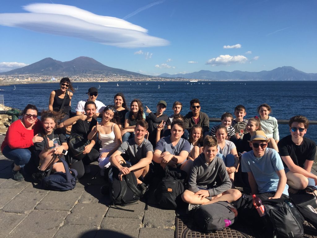igs-history-and-drama-tour-naples
