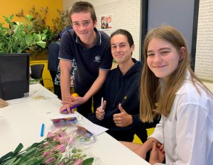 IGS students created cards and shared flowers at Chris O'Brien Lifehouse